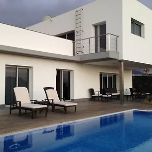https://petit-paradis-callao-salvaje.in-canary-islands.com