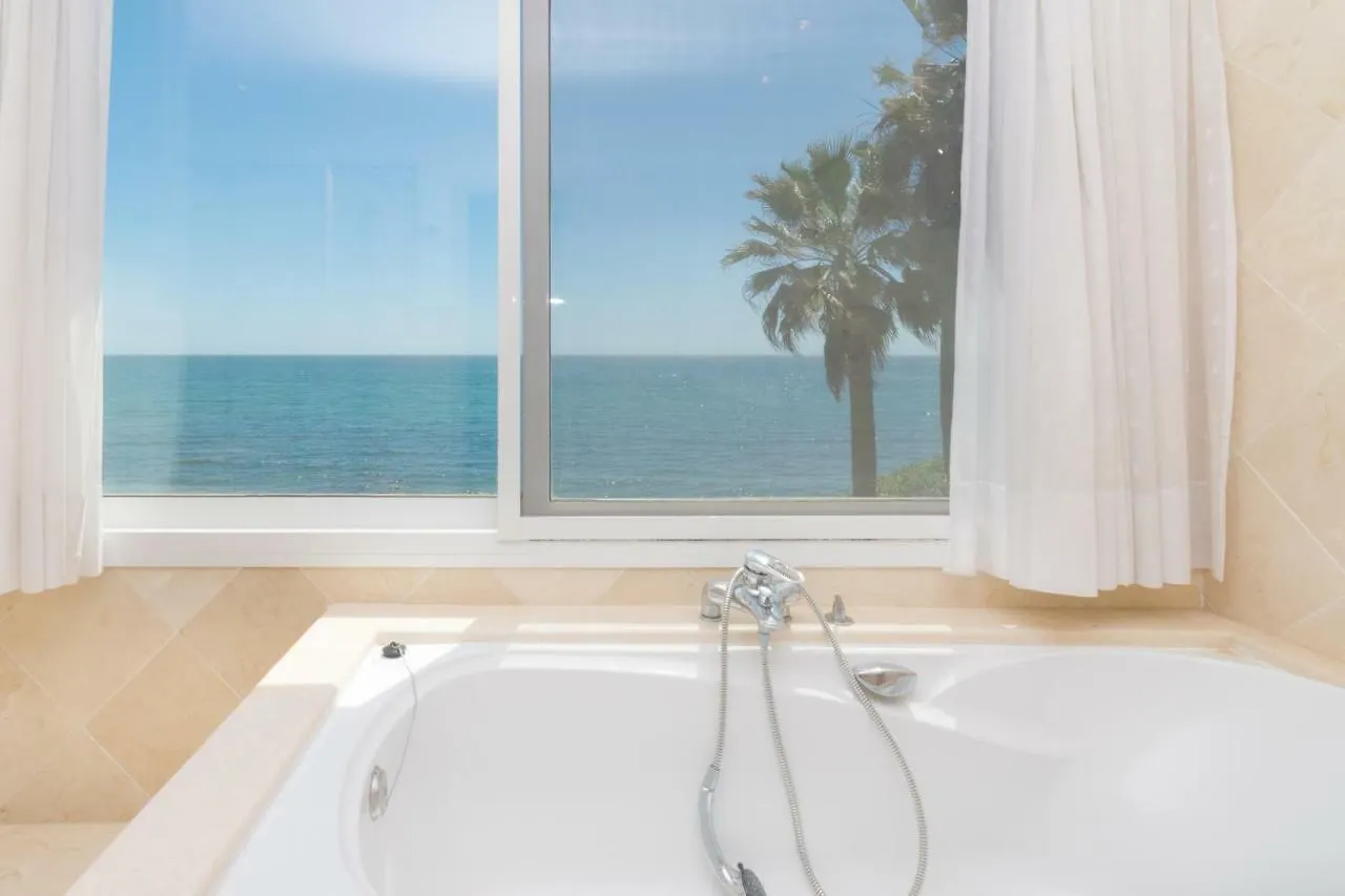 Holiday home Urb Playa Azul 24 Villa Estepona