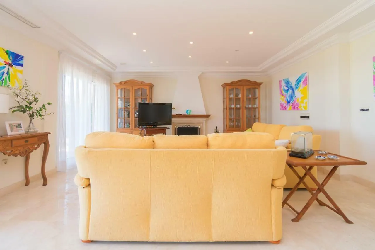Holiday home Urb Playa Azul 24 Villa Estepona