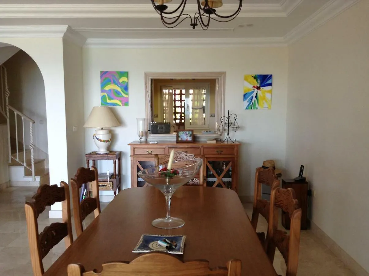 Urb Playa Azul 24 Villa Estepona Spain