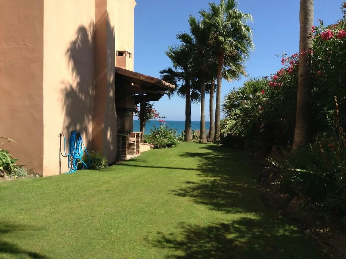 Urb Playa Azul 24 Villa Estepona Spain